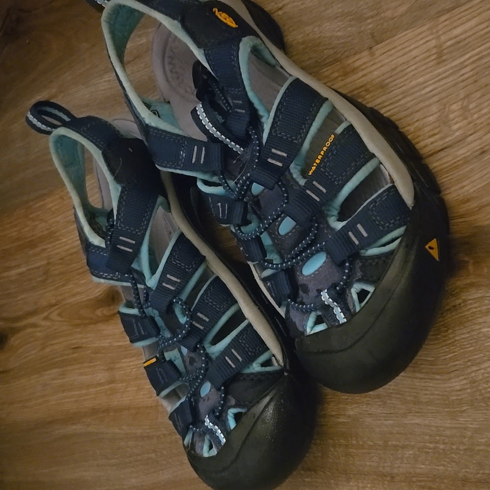 KEEN Navy Blue Outdoor Sandals SIZE 6